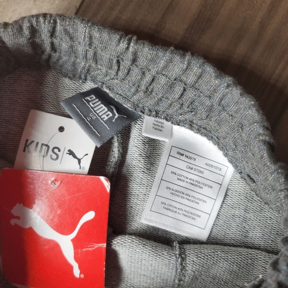 NWT Puma Boys SIze 4 Gray and White Logo Jogger Sweatpants - Picture 3 of 15